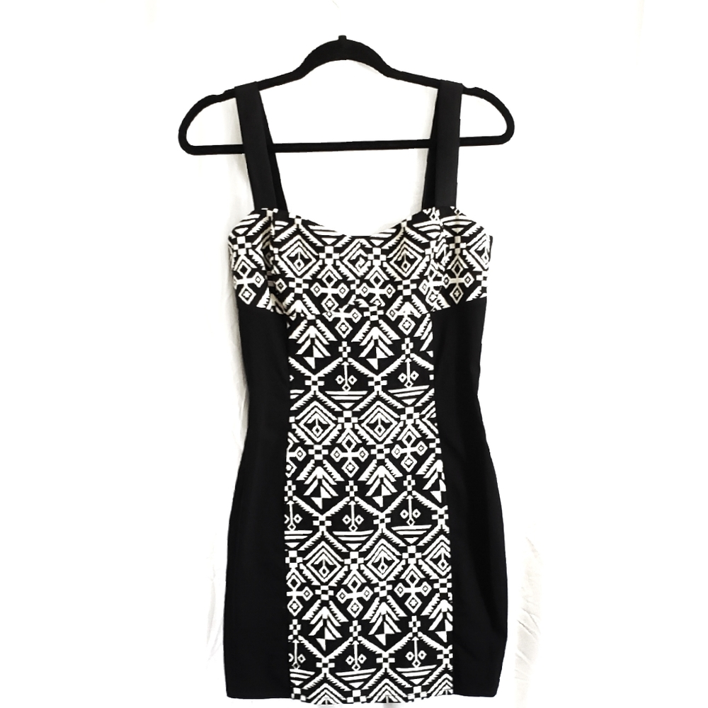 H&M Fitted Black Dress Pattern Design Size 10 NWT